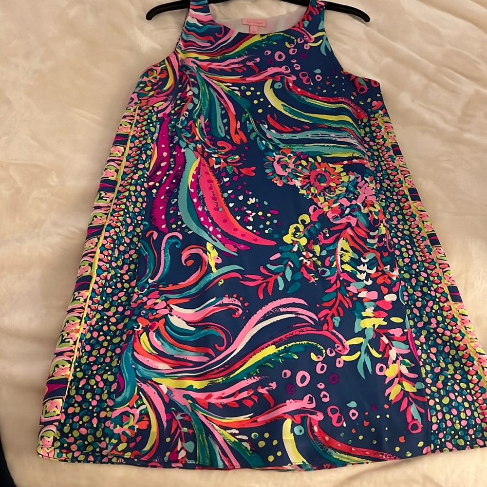 Lilly Pulitzer poly dress (silky feel) size smalll